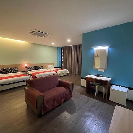 N&L Hotel クアラ・トレンガヌ エクステリア 写真